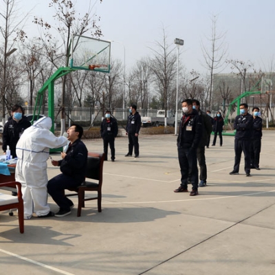 中航電測(cè)公司組織第二批復(fù)工員工開展核酸檢測(cè)